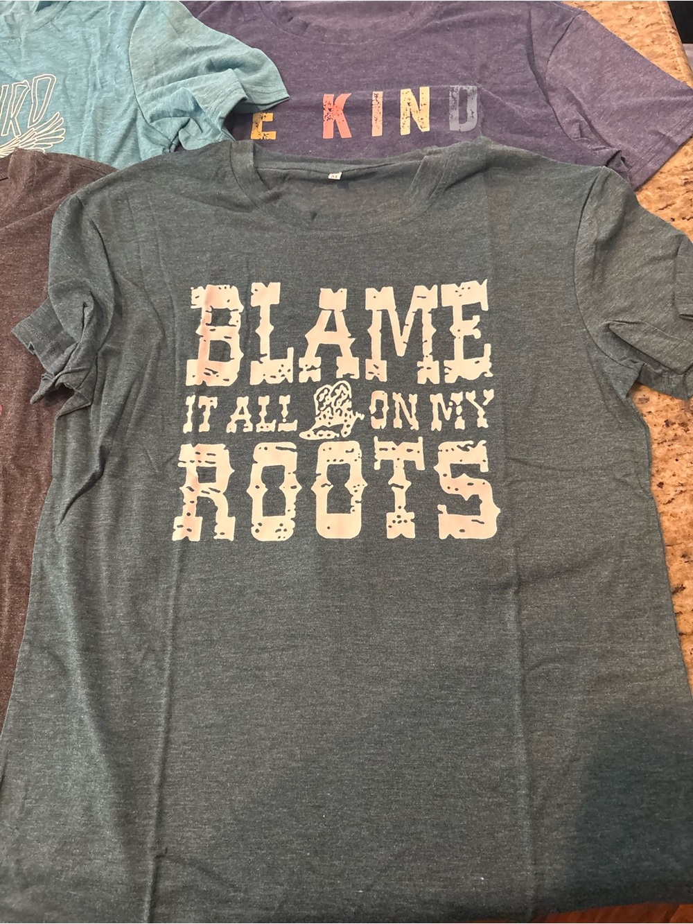 Set of 4 women’s graphic tees - Picture 7 of 16